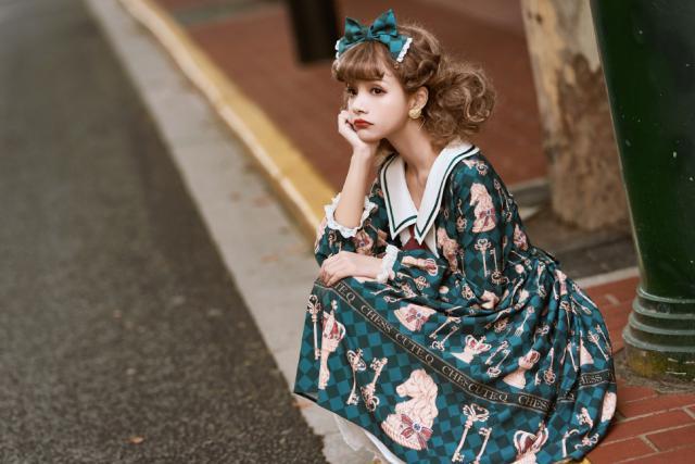 Bắt nhóm "nữ quái" chuyên móc túi tại lễ hội